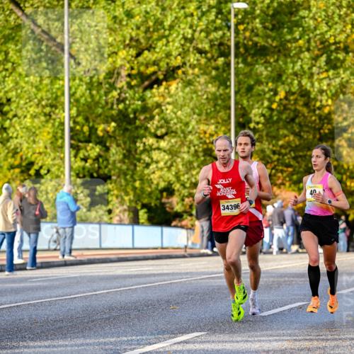 25.10.2026 - hella hamburg halbmarathon Dr. Thomas Lammeyer http://msf.ph/oto/11053678 25.10.2026 10:16:15 Kennedybrücke 34396, 40 meine-sportfotos.de