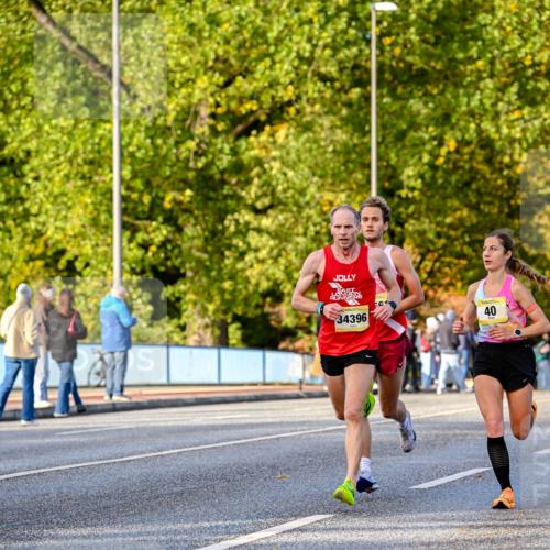 25.10.2026 - hella hamburg halbmarathon Dr. Thomas Lammeyer http://msf.ph/oto/11053680 25.10.2026 10:16:15 Kennedybrücke 34396, 40 meine-sportfotos.de