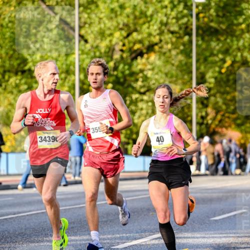 25.10.2026 - hella hamburg halbmarathon Dr. Thomas Lammeyer http://msf.ph/oto/11053691 25.10.2026 10:16:17 Kennedybrücke 3439, 355, 40 meine-sportfotos.de