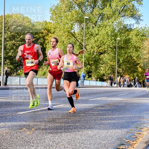 25.10.2026 - hella hamburg halbmarathon Dr. Thomas Lammeyer http://msf.ph/oto/11053712 25.10.2026 10:16:18 Kennedybrücke 34396, 35, 61, 40 meine-sportfotos.de