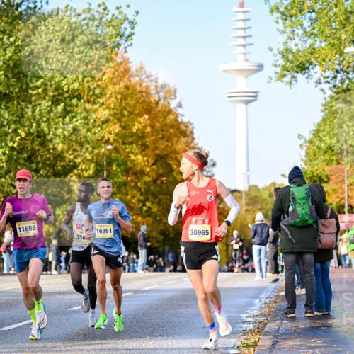 25.10.2026 - hella hamburg halbmarathon Dr. Thomas Lammeyer http://msf.ph/oto/11053730 25.10.2026 10:16:20 Kennedybrücke 11655, 350, 16361, 30965 meine-sportfotos.de