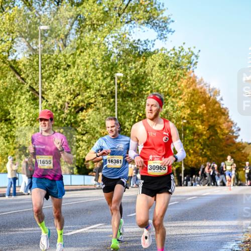 25.10.2026 - hella hamburg halbmarathon Dr. Thomas Lammeyer http://msf.ph/oto/11053744 25.10.2026 10:16:22 Kennedybrücke 11655, 16361, 30965 meine-sportfotos.de