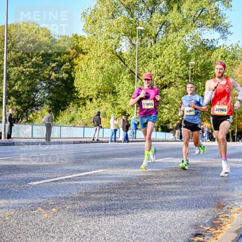 25.10.2026 - hella hamburg halbmarathon Dr. Thomas Lammeyer http://msf.ph/oto/11053749 25.10.2026 10:16:22 Kennedybrücke 11655, 16361, 30965 meine-sportfotos.de