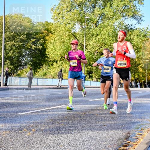 25.10.2026 - hella hamburg halbmarathon Dr. Thomas Lammeyer http://msf.ph/oto/11053757 25.10.2026 10:16:23 Kennedybrücke 11655, 16361, 30965 meine-sportfotos.de