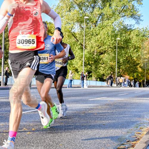 25.10.2026 - hella hamburg halbmarathon Dr. Thomas Lammeyer http://msf.ph/oto/11053766 25.10.2026 10:16:24 Kennedybrücke 11655, 30965, 6361, 85048 meine-sportfotos.de