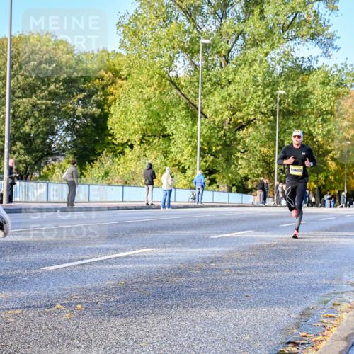 25.10.2026 - hella hamburg halbmarathon Dr. Thomas Lammeyer http://msf.ph/oto/11053804 25.10.2026 10:16:34 Kennedybrücke 10658 meine-sportfotos.de