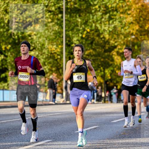 25.10.2026 - hella hamburg halbmarathon Dr. Thomas Lammeyer http://msf.ph/oto/11053866 25.10.2026 10:16:45 Kennedybrücke 30002, 45, 31330, 9804 meine-sportfotos.de