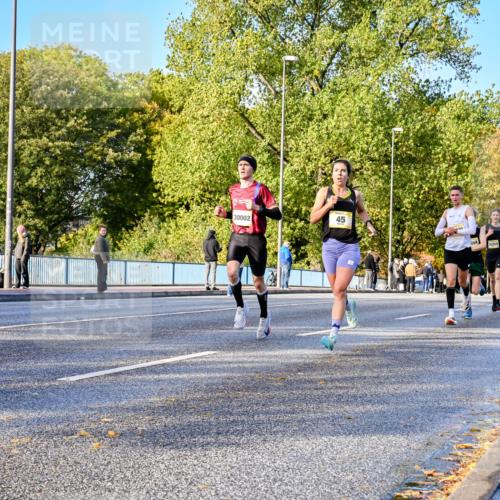 25.10.2026 - hella hamburg halbmarathon Dr. Thomas Lammeyer http://msf.ph/oto/11053872 25.10.2026 10:16:46 Kennedybrücke 45, 30002 meine-sportfotos.de