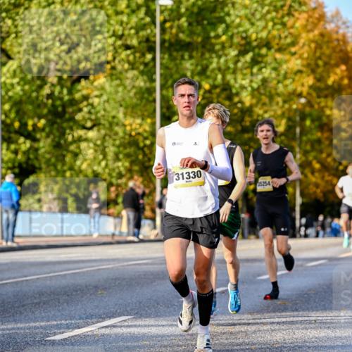 25.10.2026 - hella hamburg halbmarathon Dr. Thomas Lammeyer http://msf.ph/oto/11053881 25.10.2026 10:16:47 Kennedybrücke 31330, 35254 meine-sportfotos.de