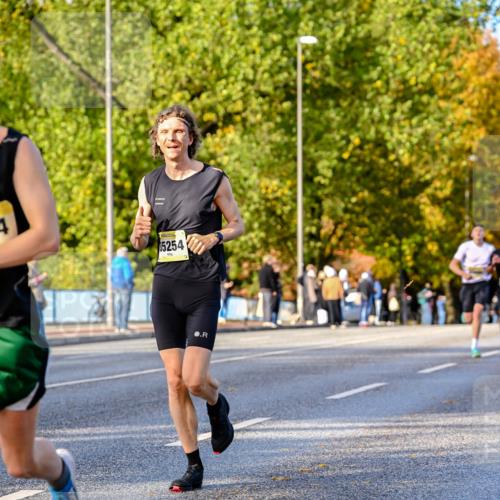 25.10.2026 - hella hamburg halbmarathon Dr. Thomas Lammeyer http://msf.ph/oto/11053902 25.10.2026 10:16:49 Kennedybrücke 4, 65254 meine-sportfotos.de