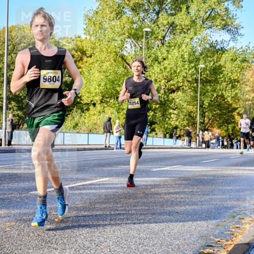 25.10.2026 - hella hamburg halbmarathon Dr. Thomas Lammeyer http://msf.ph/oto/11053910 25.10.2026 10:16:50 Kennedybrücke 9804, 35254 meine-sportfotos.de