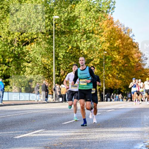 25.10.2026 - hella hamburg halbmarathon Dr. Thomas Lammeyer http://msf.ph/oto/11053923 25.10.2026 10:16:51 Kennedybrücke 22899, 13398, 67 meine-sportfotos.de