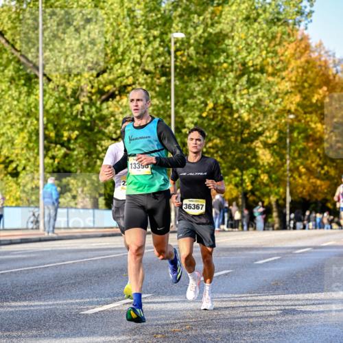 25.10.2026 - hella hamburg halbmarathon Dr. Thomas Lammeyer http://msf.ph/oto/11053936 25.10.2026 10:16:53 Kennedybrücke 2, 13390, 4, 36367 meine-sportfotos.de