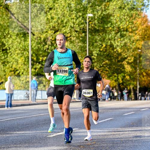 25.10.2026 - hella hamburg halbmarathon Dr. Thomas Lammeyer http://msf.ph/oto/11053940 25.10.2026 10:16:53 Kennedybrücke 13398, 36367 meine-sportfotos.de