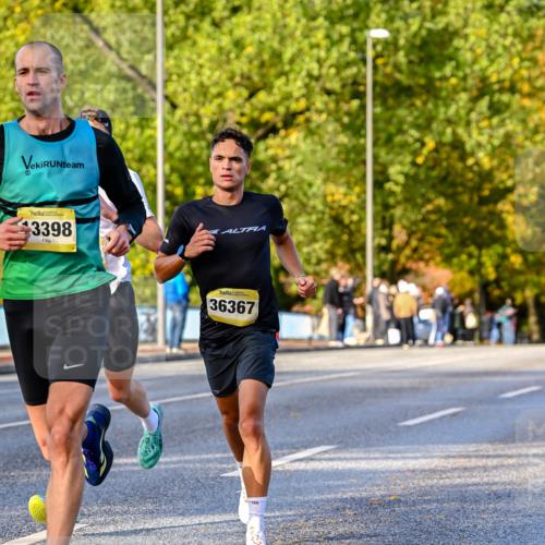 25.10.2026 - hella hamburg halbmarathon Dr. Thomas Lammeyer http://msf.ph/oto/11053947 25.10.2026 10:16:54 Kennedybrücke 3398, 36367 meine-sportfotos.de