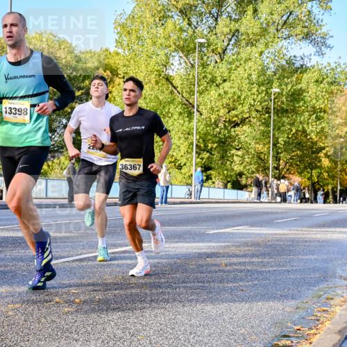 25.10.2026 - hella hamburg halbmarathon Dr. Thomas Lammeyer http://msf.ph/oto/11053957 25.10.2026 10:16:55 Kennedybrücke 13398, 2200, 36367 meine-sportfotos.de