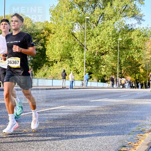 25.10.2026 - hella hamburg halbmarathon Dr. Thomas Lammeyer http://msf.ph/oto/11053959 25.10.2026 10:16:55 Kennedybrücke 36367 meine-sportfotos.de
