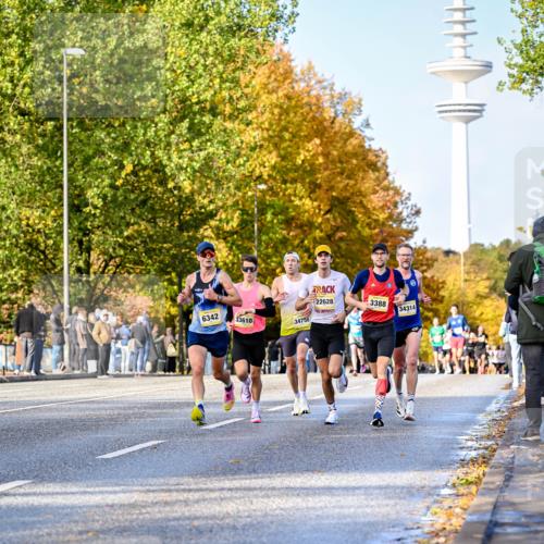 25.10.2026 - hella hamburg halbmarathon Dr. Thomas Lammeyer http://msf.ph/oto/11053970 25.10.2026 10:16:56 Kennedybrücke 6342, 33610, 34758, 22628, 3388, 34314 meine-sportfotos.de