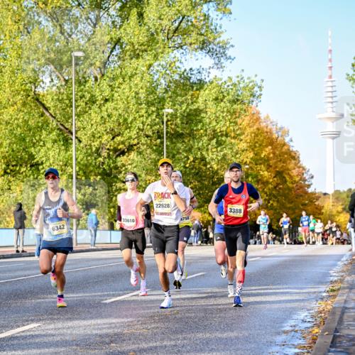 25.10.2026 - hella hamburg halbmarathon Dr. Thomas Lammeyer http://msf.ph/oto/11053985 25.10.2026 10:16:59 Kennedybrücke 6342, 33610, 22628, 4758, 3388 meine-sportfotos.de