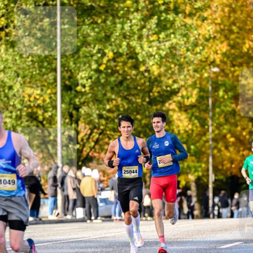 25.10.2026 - hella hamburg halbmarathon Dr. Thomas Lammeyer http://msf.ph/oto/11054031 25.10.2026 10:17:06 Kennedybrücke 1049, 25044 meine-sportfotos.de
