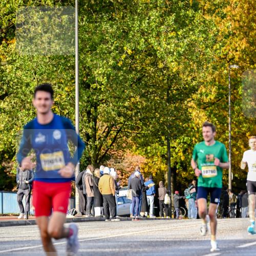 25.10.2026 - hella hamburg halbmarathon Dr. Thomas Lammeyer http://msf.ph/oto/11054045 25.10.2026 10:17:08 Kennedybrücke 10760 meine-sportfotos.de