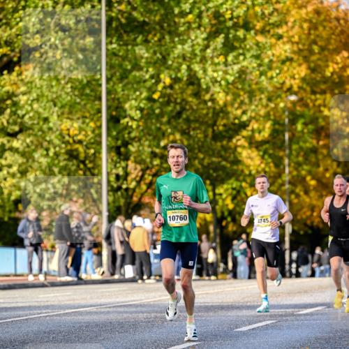 25.10.2026 - hella hamburg halbmarathon Dr. Thomas Lammeyer http://msf.ph/oto/11054055 25.10.2026 10:17:10 Kennedybrücke 10760, 3745 meine-sportfotos.de
