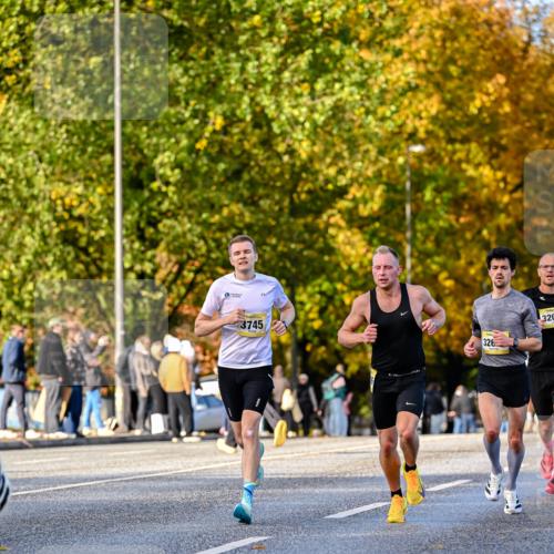 25.10.2026 - hella hamburg halbmarathon Dr. Thomas Lammeyer http://msf.ph/oto/11054070 25.10.2026 10:17:12 Kennedybrücke 3745, 326 meine-sportfotos.de