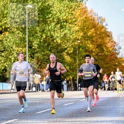 25.10.2026 - hella hamburg halbmarathon Dr. Thomas Lammeyer http://msf.ph/oto/11054075 25.10.2026 10:17:13 Kennedybrücke 3745, 32679 meine-sportfotos.de