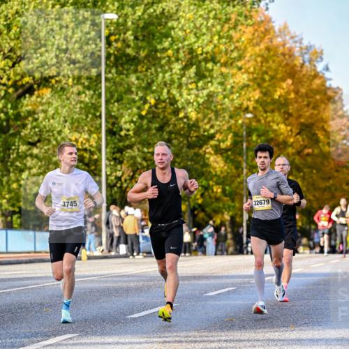 25.10.2026 - hella hamburg halbmarathon Dr. Thomas Lammeyer http://msf.ph/oto/11054077 25.10.2026 10:17:13 Kennedybrücke 3745, 32679 meine-sportfotos.de