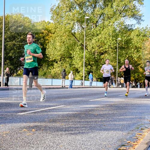 25.10.2026 - hella hamburg halbmarathon Dr. Thomas Lammeyer http://msf.ph/oto/11054082 25.10.2026 10:17:13 Kennedybrücke 10760, 3745, 32679 meine-sportfotos.de