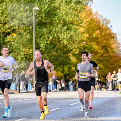 25.10.2026 - hella hamburg halbmarathon Dr. Thomas Lammeyer http://msf.ph/oto/11054083 25.10.2026 10:17:14 Kennedybrücke 3745, 32679 meine-sportfotos.de