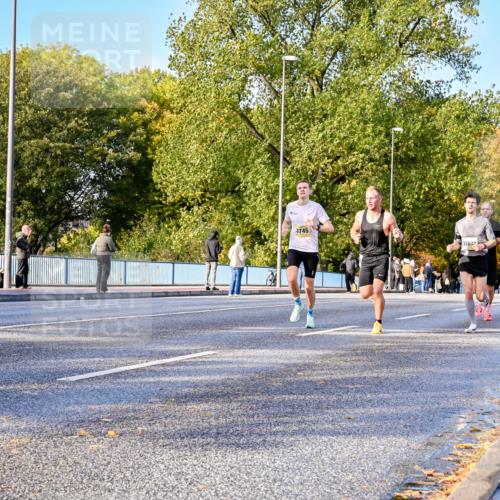 25.10.2026 - hella hamburg halbmarathon Dr. Thomas Lammeyer http://msf.ph/oto/11054090 25.10.2026 10:17:14 Kennedybrücke 3745, 3262 meine-sportfotos.de