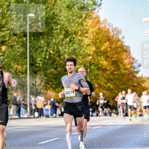 25.10.2026 - hella hamburg halbmarathon Dr. Thomas Lammeyer http://msf.ph/oto/11054091 25.10.2026 10:17:14 Kennedybrücke 32679 meine-sportfotos.de