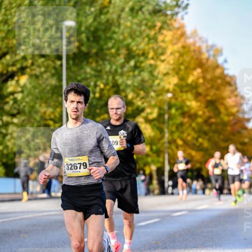 25.10.2026 - hella hamburg halbmarathon Dr. Thomas Lammeyer http://msf.ph/oto/11054098 25.10.2026 10:17:15 Kennedybrücke 32679, 091 meine-sportfotos.de