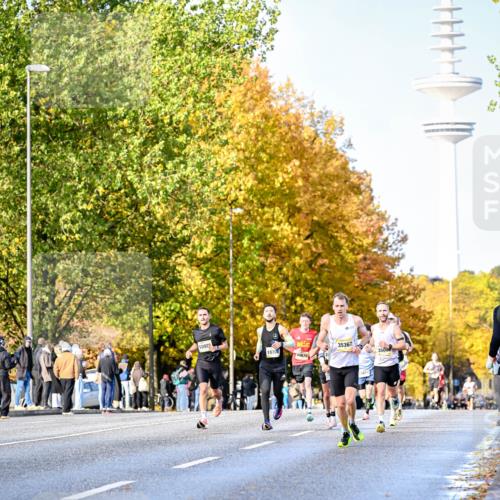 25.10.2026 - hella hamburg halbmarathon Dr. Thomas Lammeyer http://msf.ph/oto/11054117 25.10.2026 10:17:17 Kennedybrücke 10985, 35367, 30870, 3 meine-sportfotos.de