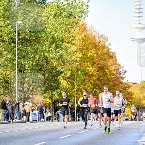 25.10.2026 - hella hamburg halbmarathon Dr. Thomas Lammeyer http://msf.ph/oto/11054121 25.10.2026 10:17:18 Kennedybrücke 10985, 3536, 19706, 35006 meine-sportfotos.de