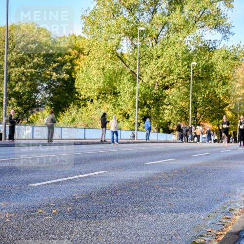 25.10.2026 - hella hamburg halbmarathon Dr. Thomas Lammeyer http://msf.ph/oto/11054128 25.10.2026 10:17:18 Kennedybrücke  meine-sportfotos.de