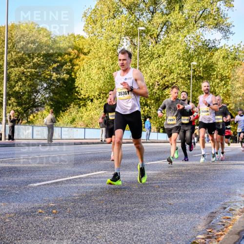 25.10.2026 - hella hamburg halbmarathon Dr. Thomas Lammeyer http://msf.ph/oto/11054147 25.10.2026 10:17:23 Kennedybrücke 35367, 1098, 2997, 19706, 35006, 20045 meine-sportfotos.de