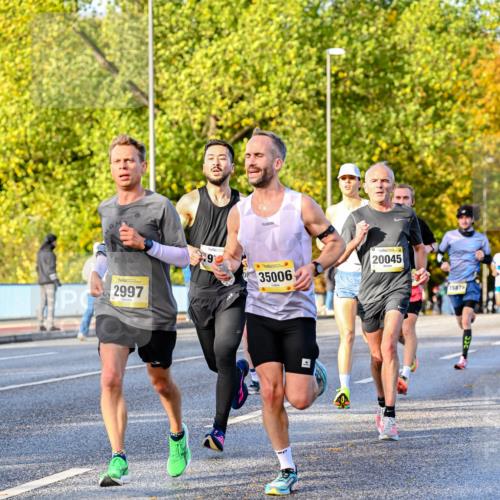 25.10.2026 - hella hamburg halbmarathon Dr. Thomas Lammeyer http://msf.ph/oto/11054150 25.10.2026 10:17:24 Kennedybrücke 2997, 9, 35006, 20045, 15879 meine-sportfotos.de