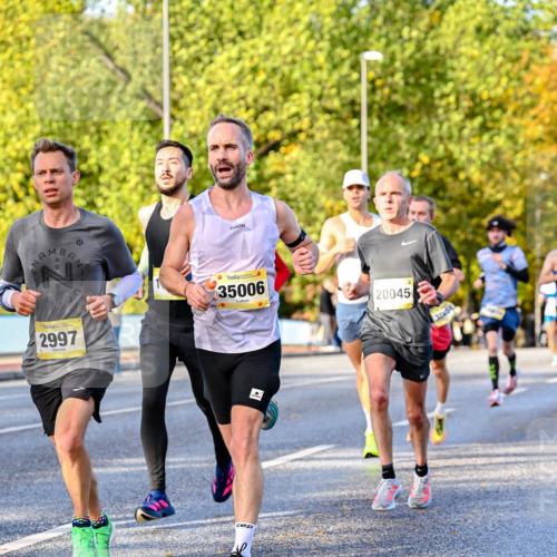 25.10.2026 - hella hamburg halbmarathon Dr. Thomas Lammeyer http://msf.ph/oto/11054153 25.10.2026 10:17:24 Kennedybrücke 2997, 35006, 20045 meine-sportfotos.de