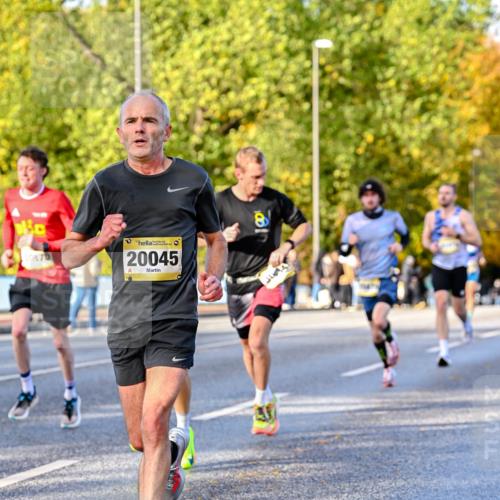 25.10.2026 - hella hamburg halbmarathon Dr. Thomas Lammeyer http://msf.ph/oto/11054163 25.10.2026 10:17:25 Kennedybrücke 0, 20045, 8 meine-sportfotos.de