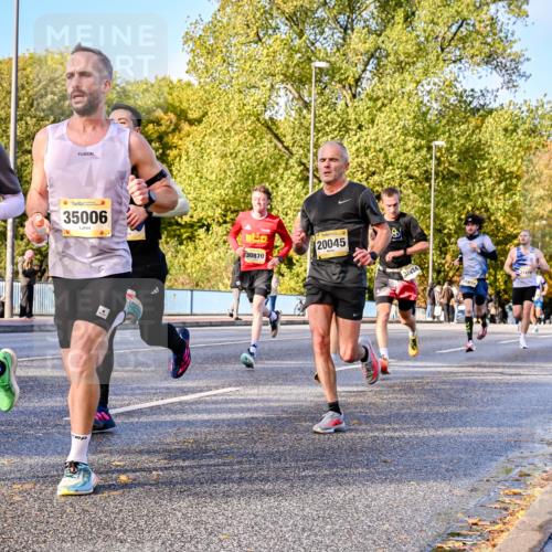 25.10.2026 - hella hamburg halbmarathon Dr. Thomas Lammeyer http://msf.ph/oto/11054165 25.10.2026 10:17:25 Kennedybrücke 2997, 35006, 30870, 20045, 3034, 1587, 21479 meine-sportfotos.de