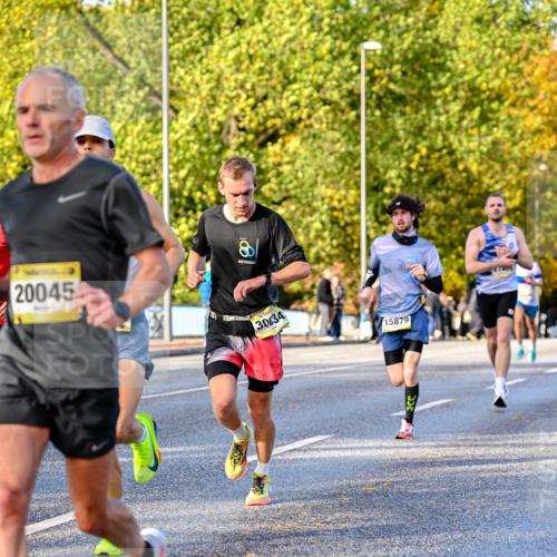 25.10.2026 - hella hamburg halbmarathon Dr. Thomas Lammeyer http://msf.ph/oto/11054166 25.10.2026 10:17:25 Kennedybrücke 20045, 3034, 15879 meine-sportfotos.de