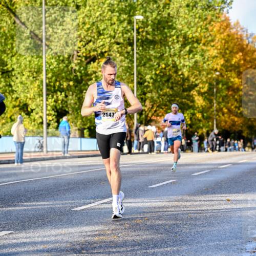 25.10.2026 - hella hamburg halbmarathon Dr. Thomas Lammeyer http://msf.ph/oto/11054184 25.10.2026 10:17:27 Kennedybrücke 2147 meine-sportfotos.de