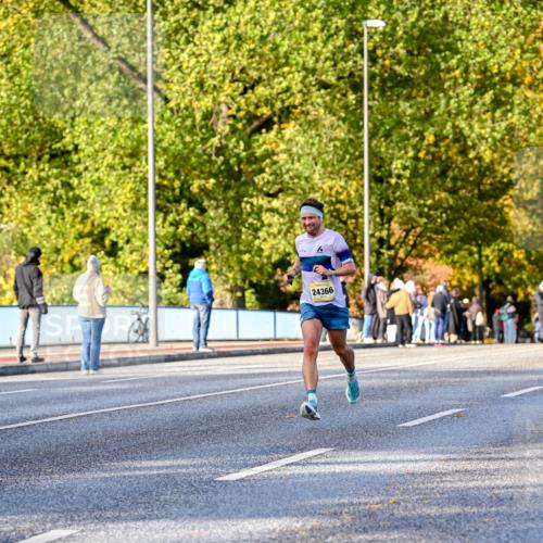 25.10.2026 - hella hamburg halbmarathon Dr. Thomas Lammeyer http://msf.ph/oto/11054195 25.10.2026 10:17:29 Kennedybrücke 24366 meine-sportfotos.de