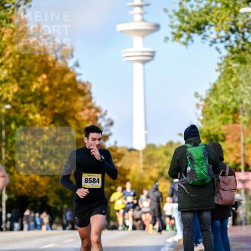 25.10.2026 - hella hamburg halbmarathon Dr. Thomas Lammeyer http://msf.ph/oto/11054290 25.10.2026 10:17:43 Kennedybrücke 8584 meine-sportfotos.de