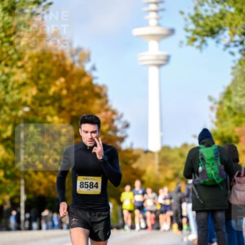25.10.2026 - hella hamburg halbmarathon Dr. Thomas Lammeyer http://msf.ph/oto/11054298 25.10.2026 10:17:44 Kennedybrücke 8584 meine-sportfotos.de
