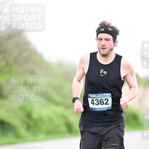 07.04.2024 - 43. Internationalen Wilhelmsburger Insellauf Dr. Thomas Lammeyer http://msf.ph/oto/6037577 07.04.2024 10:22:20 Laufen 226, 4362 meine-sportfotos.de