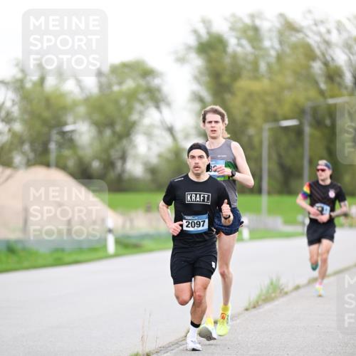 07.04.2024 - 43. Internationalen Wilhelmsburger Insellauf Dr. Thomas Lammeyer http://msf.ph/oto/6037624 07.04.2024 10:22:46 Laufen 2097 meine-sportfotos.de