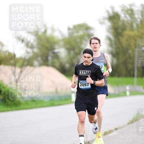 07.04.2024 - 43. Internationalen Wilhelmsburger Insellauf Dr. Thomas Lammeyer http://msf.ph/oto/6037631 07.04.2024 10:22:47 Laufen 2097 meine-sportfotos.de